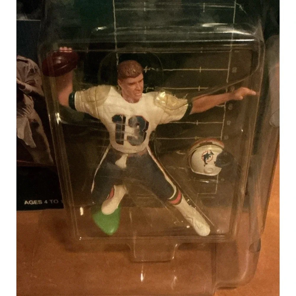 1998 Dan‎ Marino Kenner Starting Lineup Miami Dolphins Figure New In Packaging